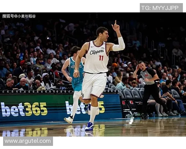 今日NBA直播快船对阵黄蜂精彩对决全程回顾与分析