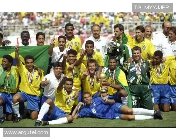 亨利与里瓦尔多的巅峰对决谁能称霸足球历史的传奇舞台