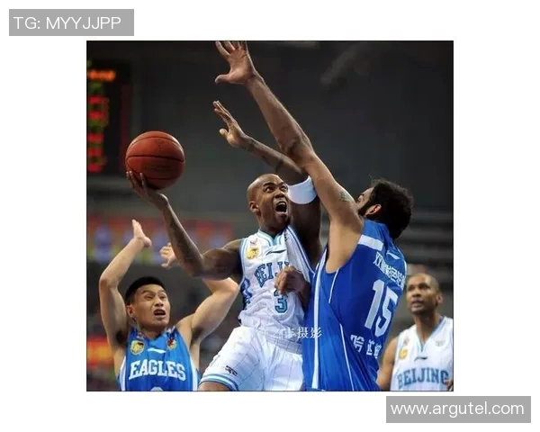 北京篮球队阵地战分析:优劣势与未来发展方向探讨 北京篮球队阵地战分析:优劣势与未来发展方向探讨