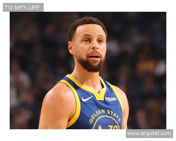 库里三分大赛决赛狂轰20球创历史新纪录引发全场欢呼