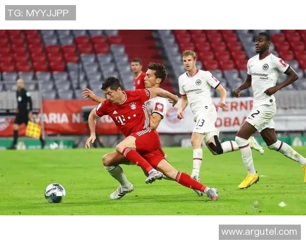 拜仁慕尼黑主场大胜狼堡五比一展现强大实力 拜仁慕尼黑主场大胜狼堡五比一展现强大实力